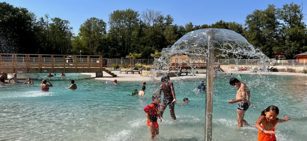 piscine jeux Domaine de la Dombes